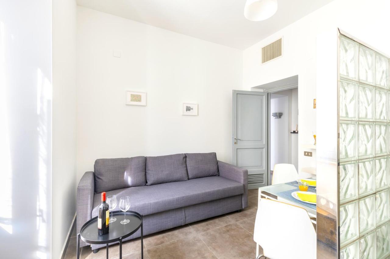 Hostly - Nicole Apartment Volturno- Full Rome Center Roma Exterior foto