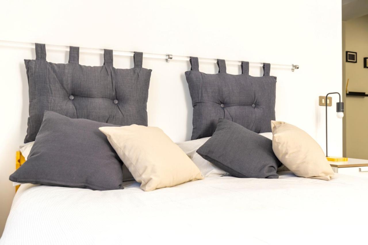 Hostly - Nicole Apartment Volturno- Full Rome Center Roma Exterior foto